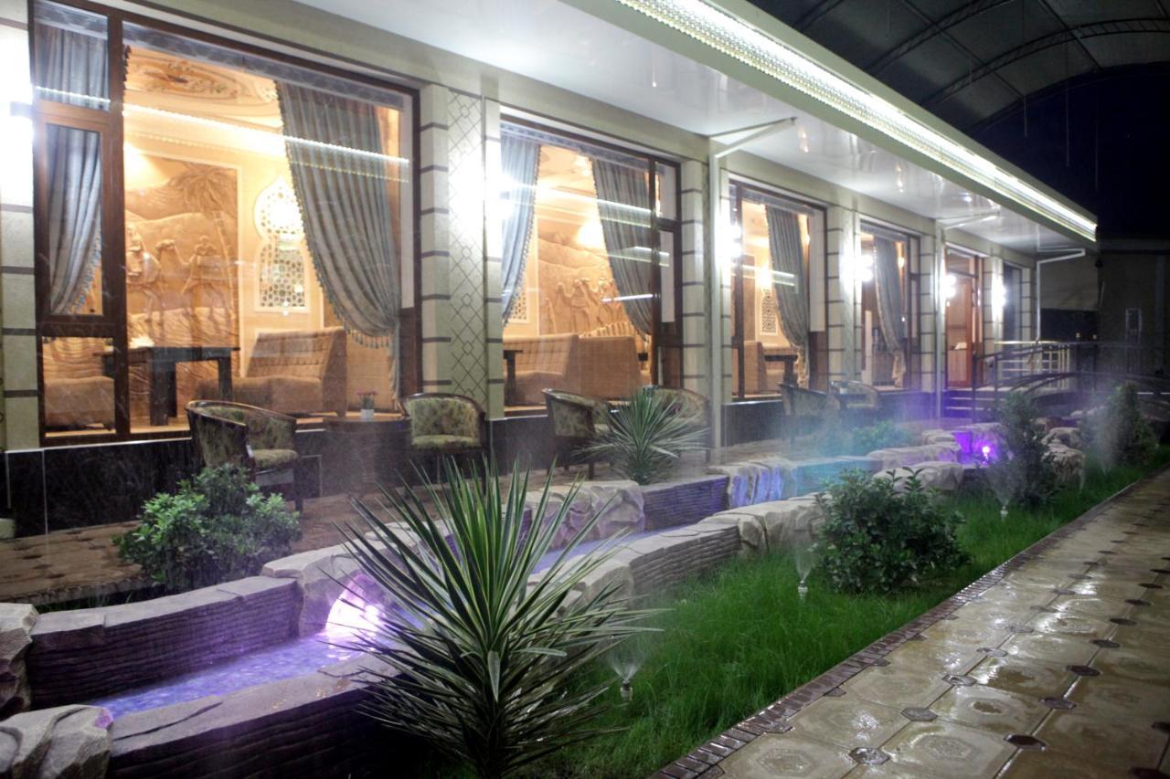 Hotel Naxshab Qarshi Exteriér fotografie