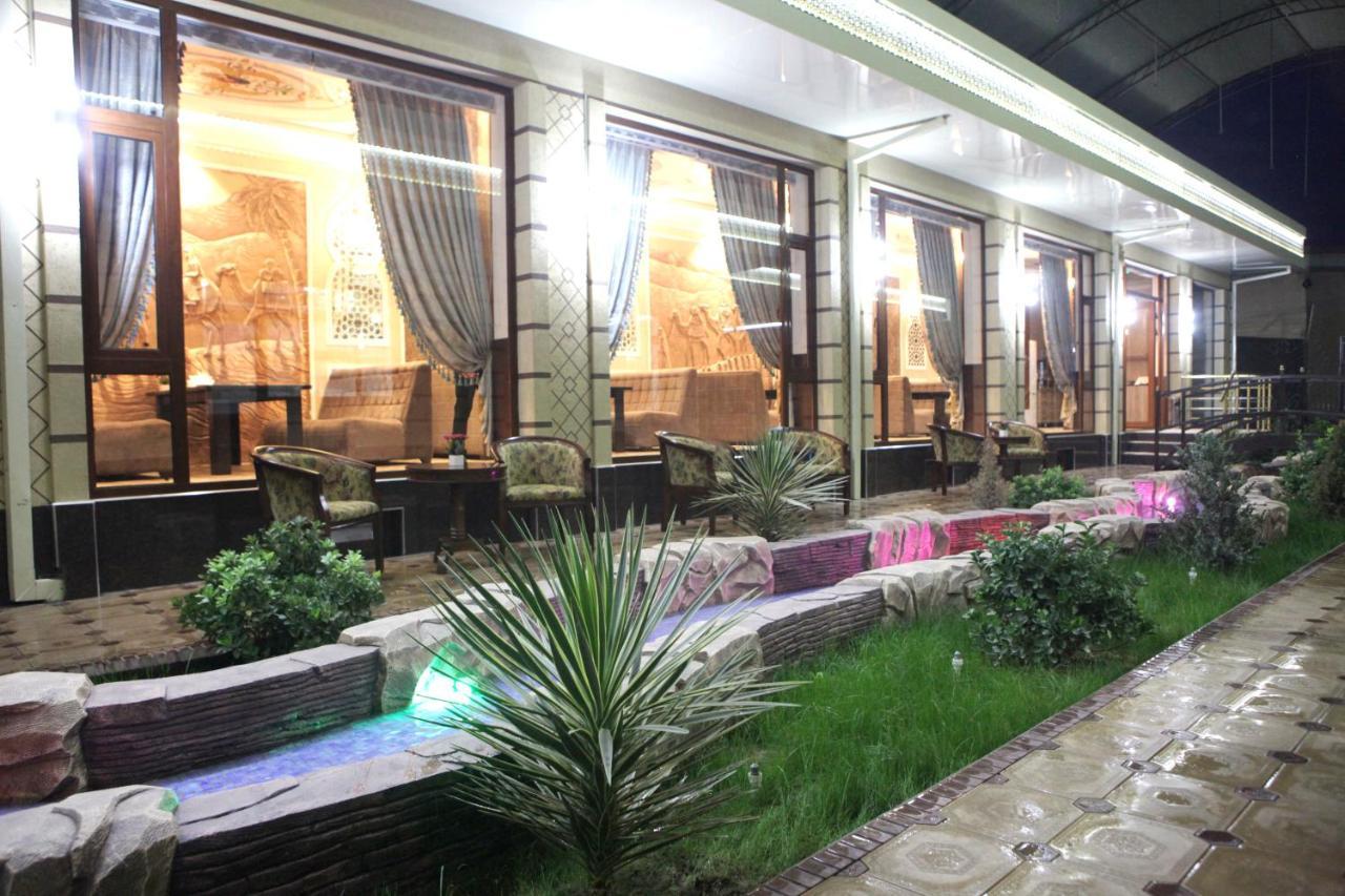 Hotel Naxshab Qarshi Exteriér fotografie