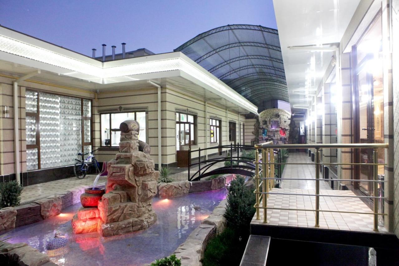 Hotel Naxshab Qarshi Exteriér fotografie