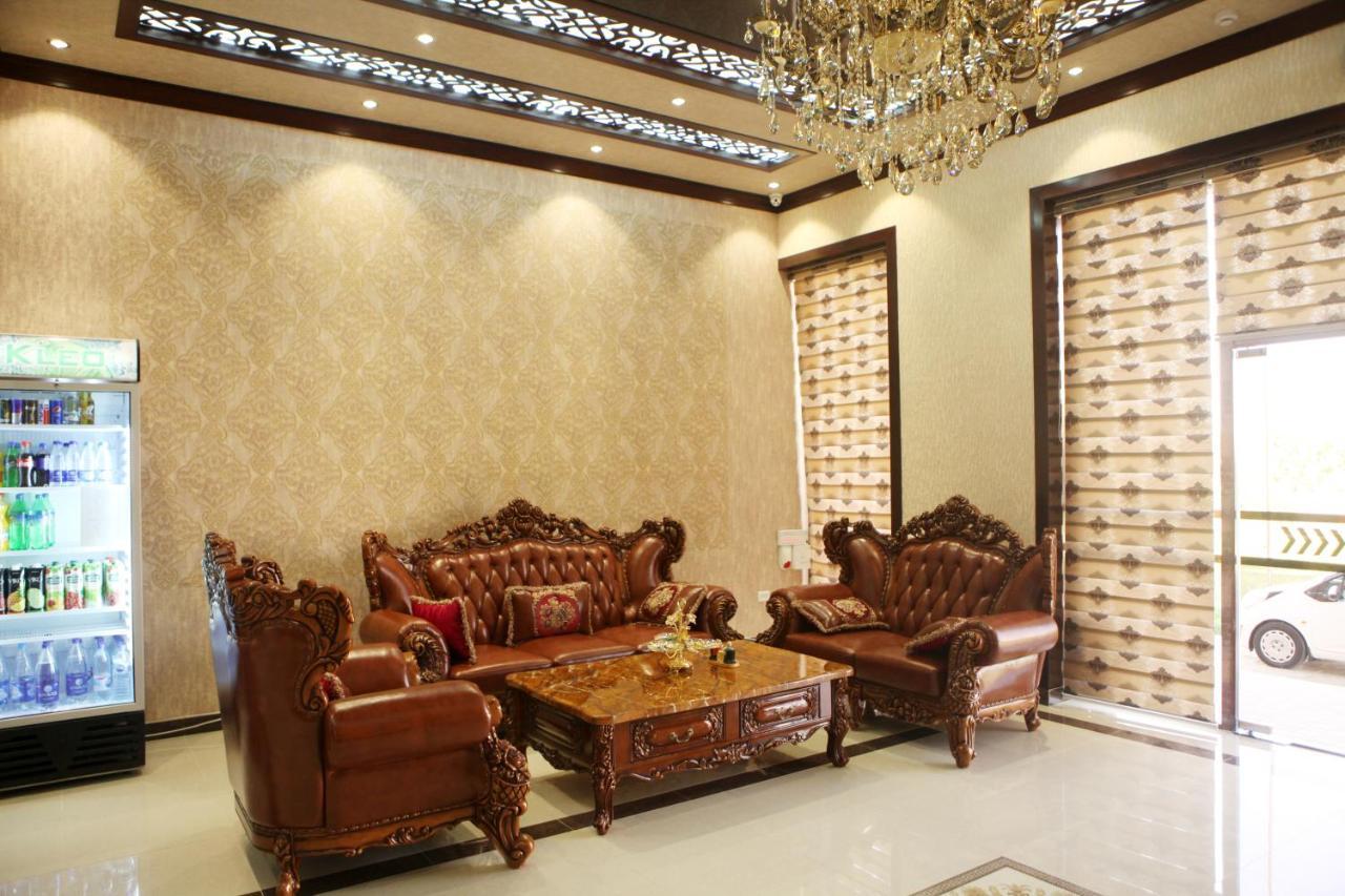 Hotel Naxshab Qarshi Exteriér fotografie
