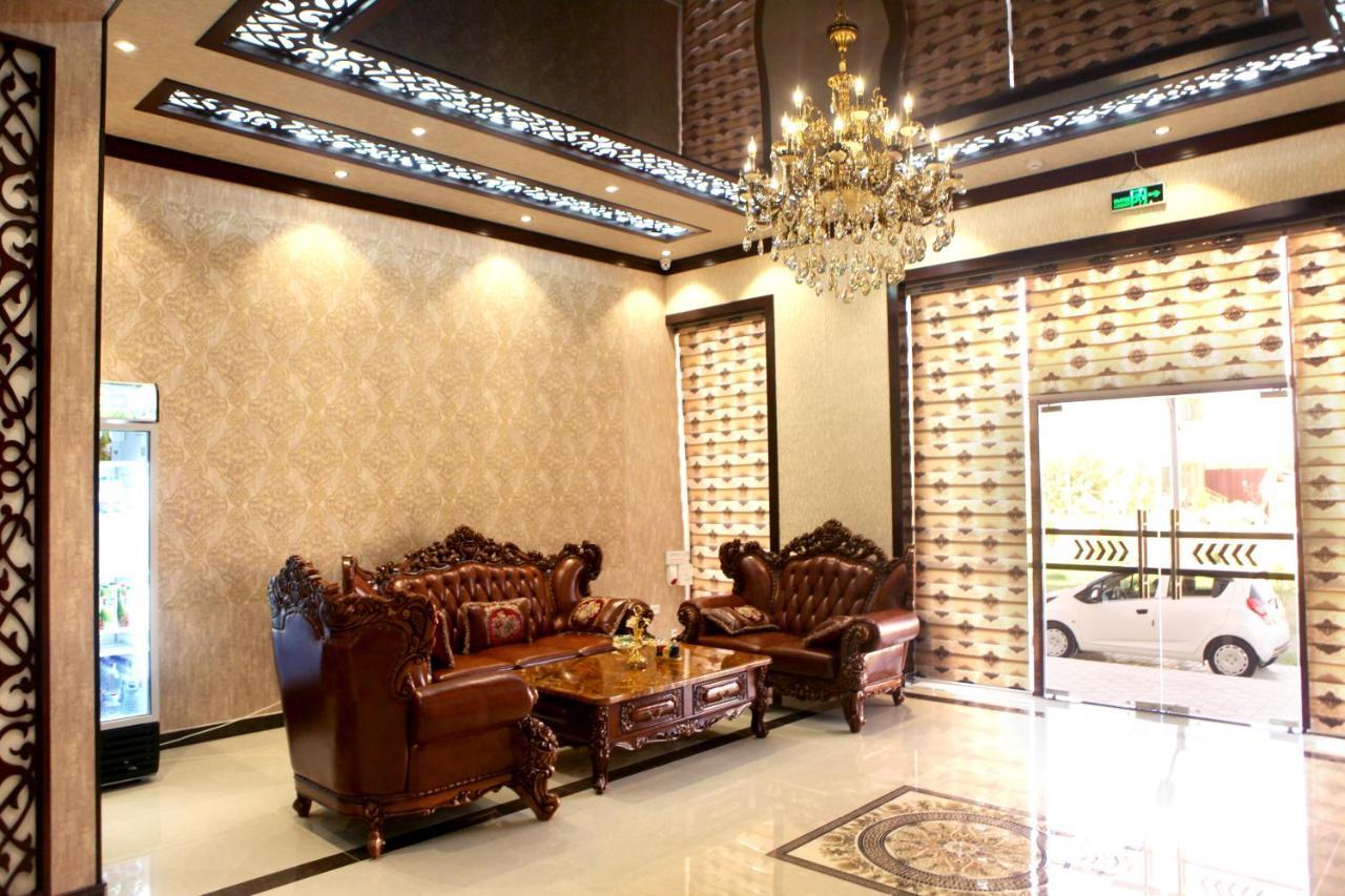 Hotel Naxshab Qarshi Exteriér fotografie
